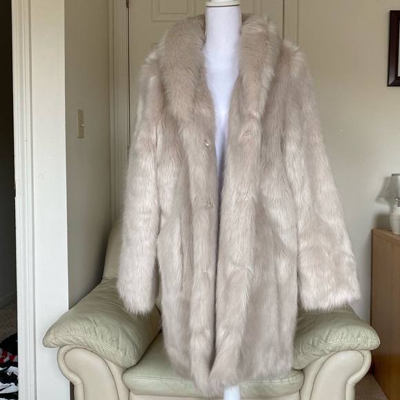 Express Jackets & Blazers - SOLD Chic Faux Fur Coat